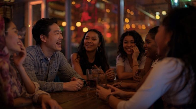 Ilustração minimalista de ícones conectados simbolizando retomada social e redes de apoio após término